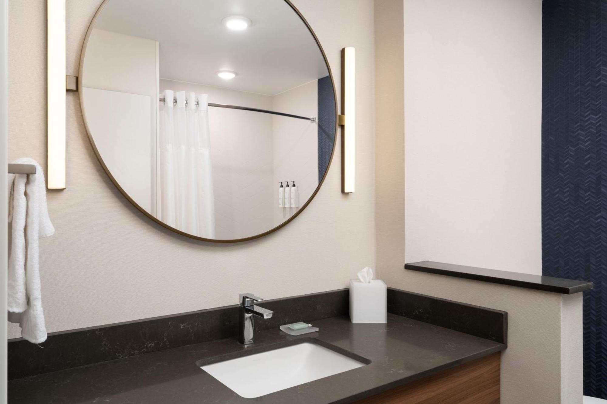 Fairfield By Marriott Inn & Suites 웨이크로스 외부 사진
