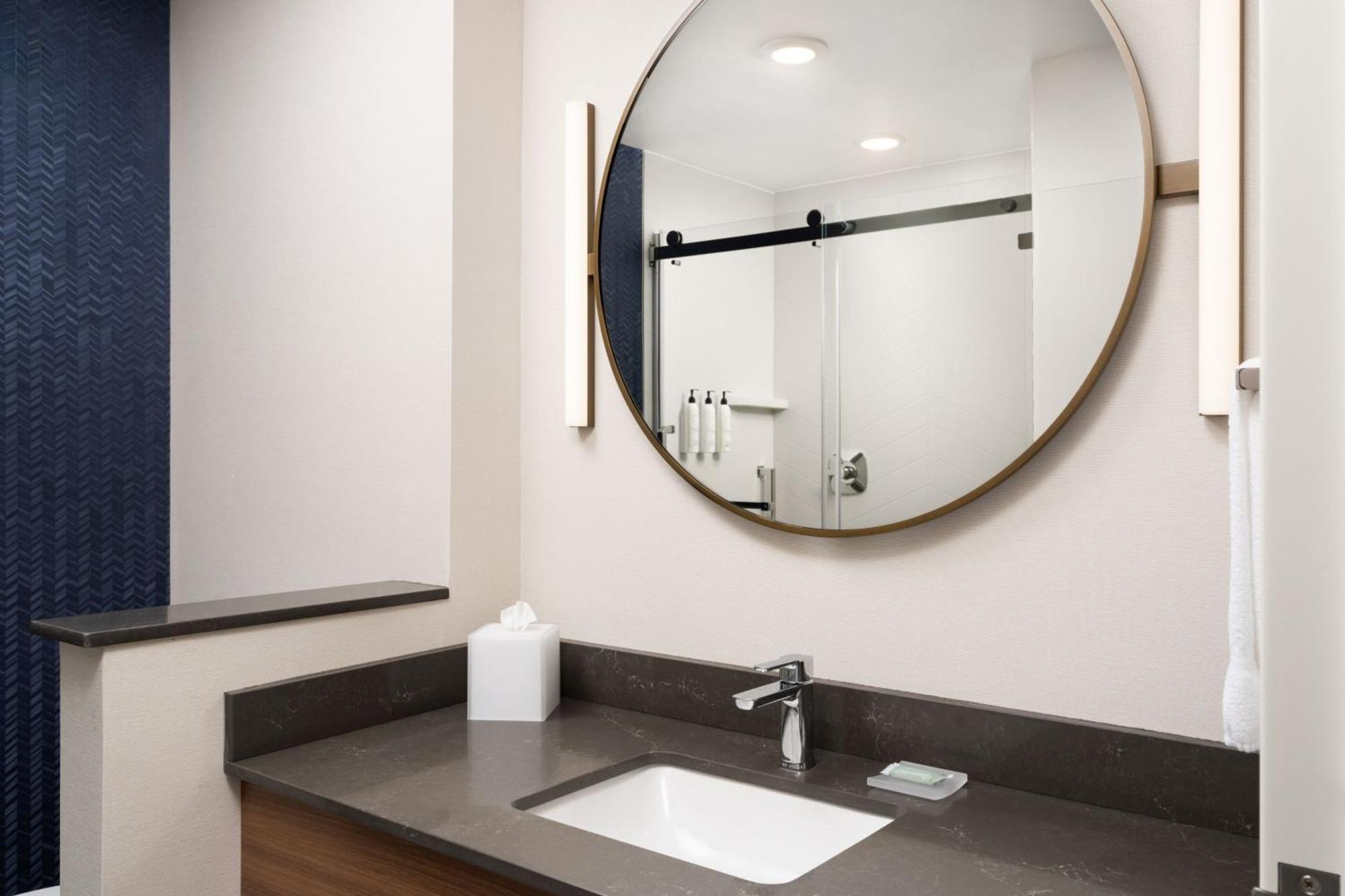 Fairfield By Marriott Inn & Suites 웨이크로스 외부 사진